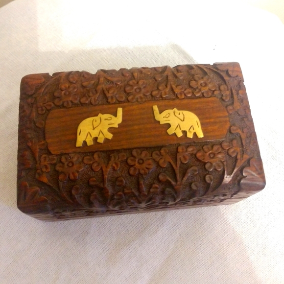 Mittal's Handcrafted Tea Box - Picture 2 of 9